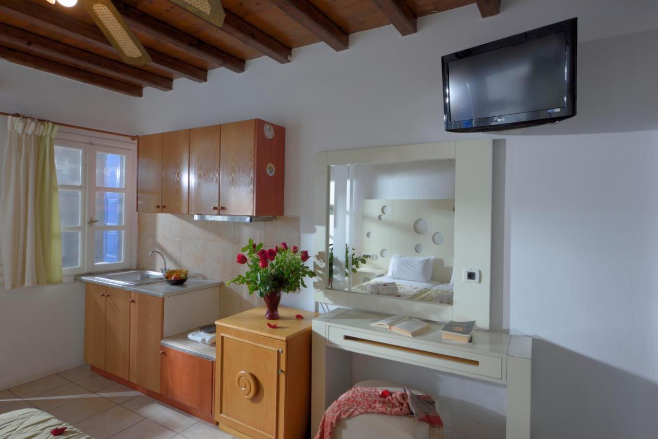 Adonis Rooms Kalo Livadi Exterior photo