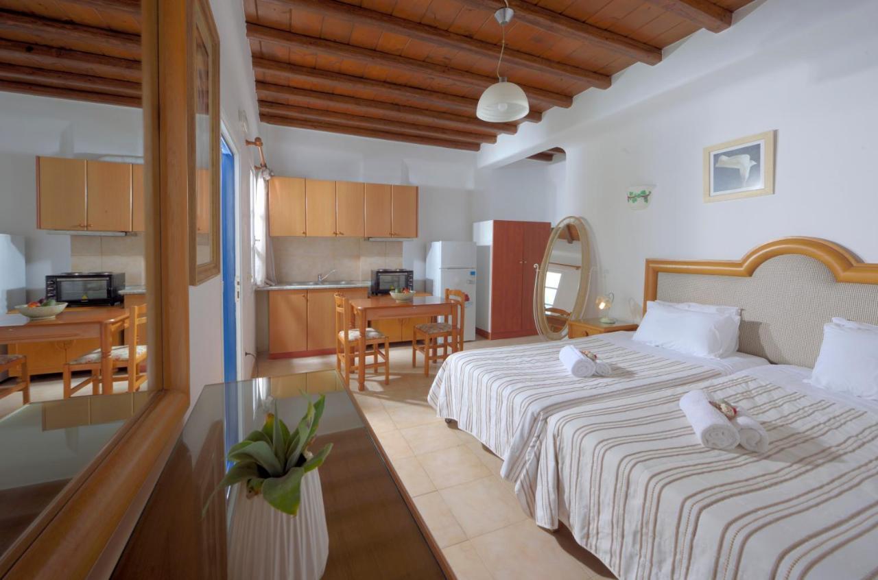 Adonis Rooms Kalo Livadi Exterior photo